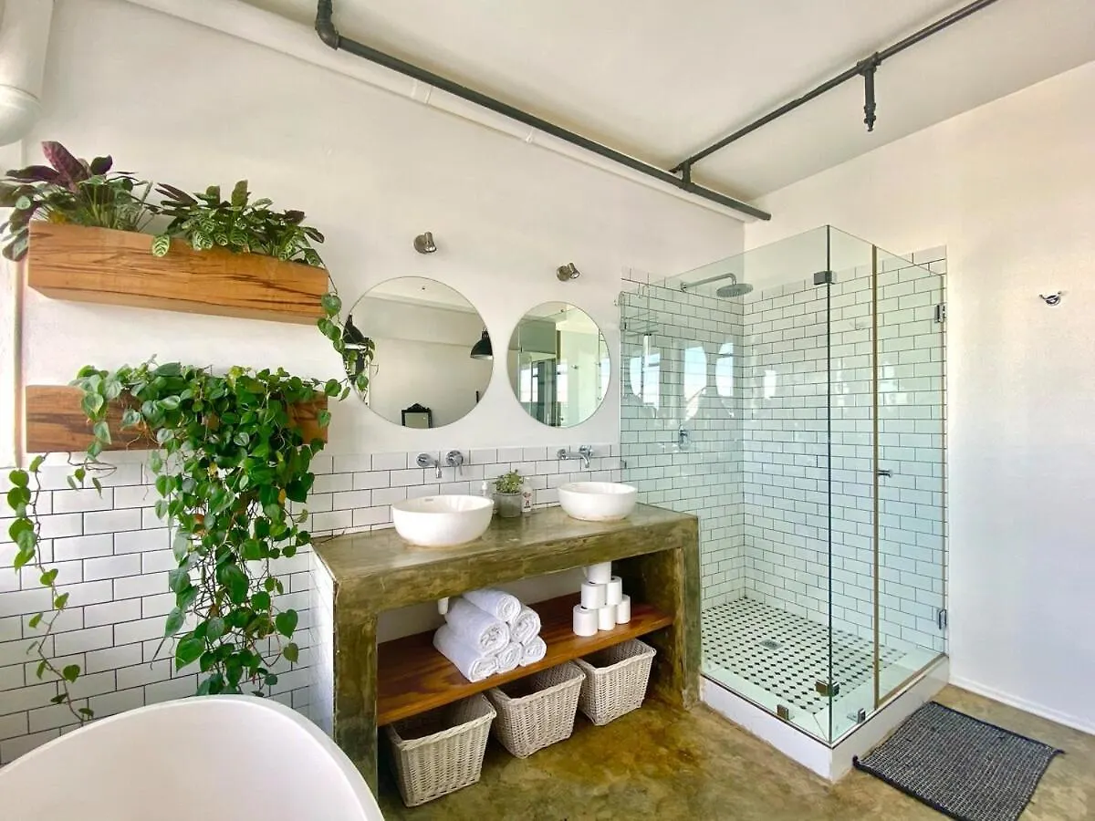 Loft With Rooftop In Woodstock Kapstadt 0*,