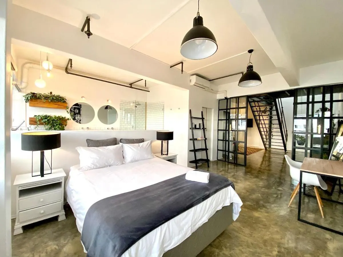 Loft With Rooftop In Woodstock Kapstadt 0*,