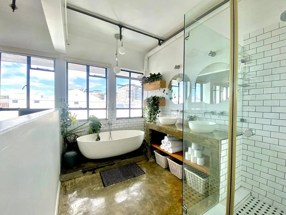 Loft With Rooftop In Woodstock Kapstadt Apartment